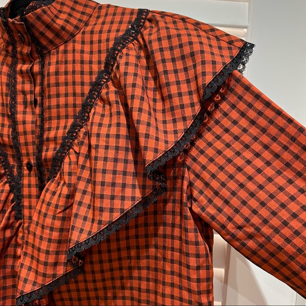 Rust gingham patterned ruffle button down blouse top - Picture 3 of 7